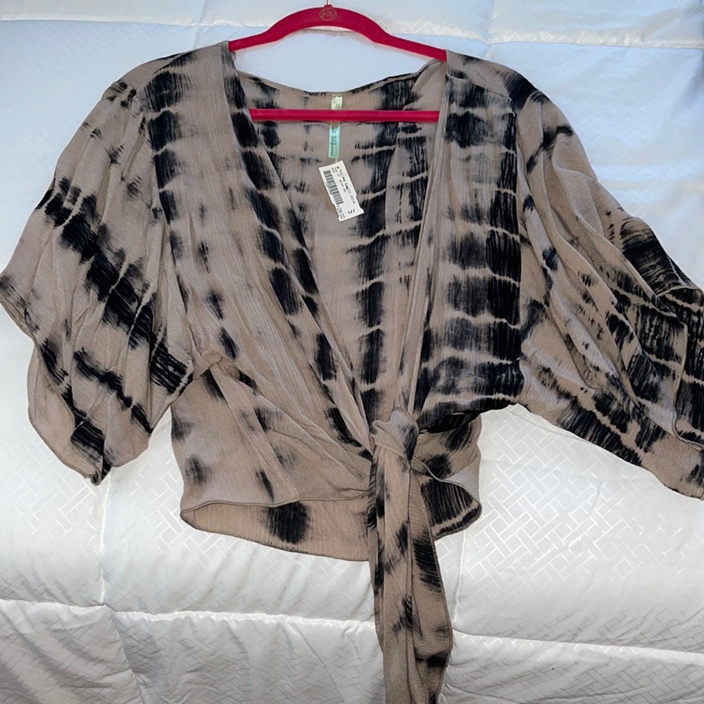 Molly and Zoey boutique Black & Tan tie shirt